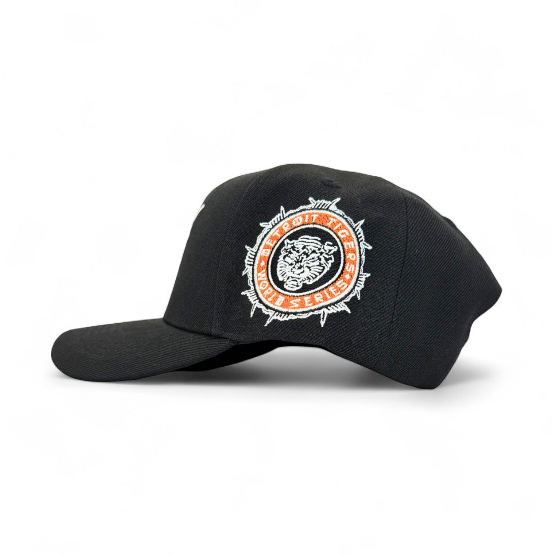 CLAWED DETROIT TIGERS SERIES