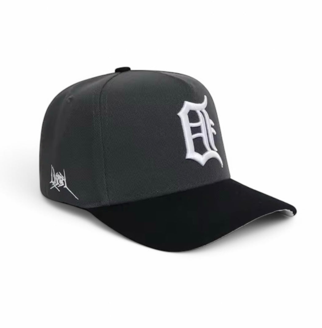 CHARCOAL BACKWARD DETROIT TIGERS SERIES