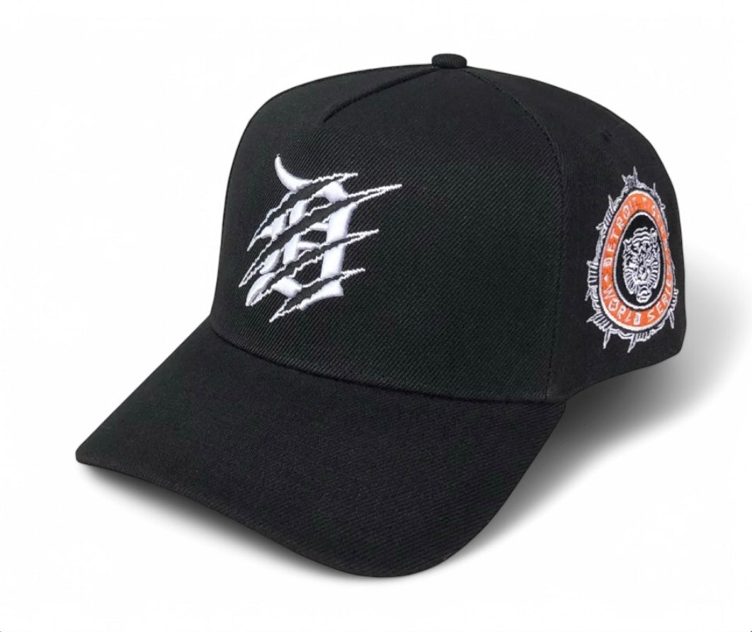 CLAWED DETROIT TIGERS SERIES