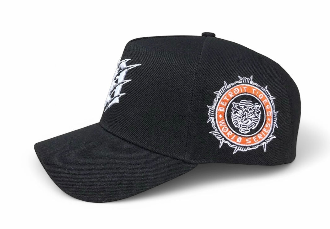 CLAWED DETROIT TIGERS SERIES