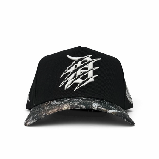 TREE CAMO BRIM BLACK CLAWED DETROIT TIGERS SERIES
