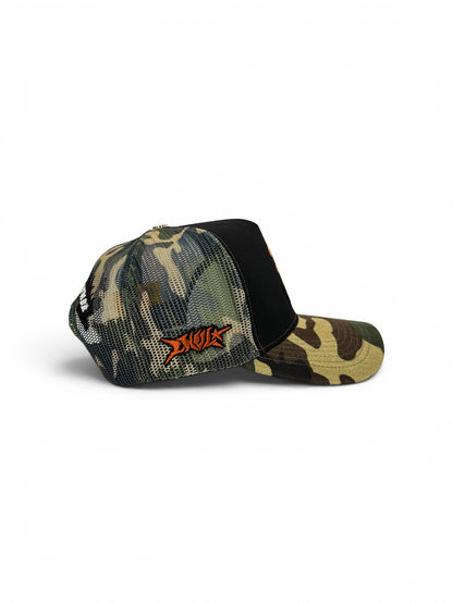 OLD ENGLISH h WL CAMO TRUCKER